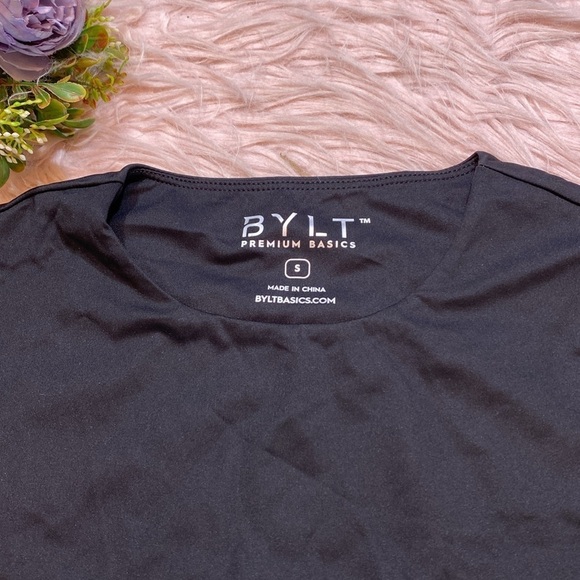 NWT BYLT Premium Basics Contour Short Sleeve Top in Black sz S - Picture 4 of 11